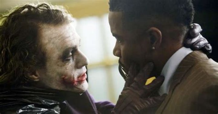 Does gambol die dark knight?